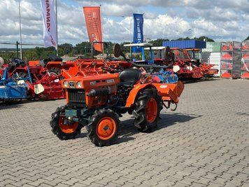 Kubota B-7001