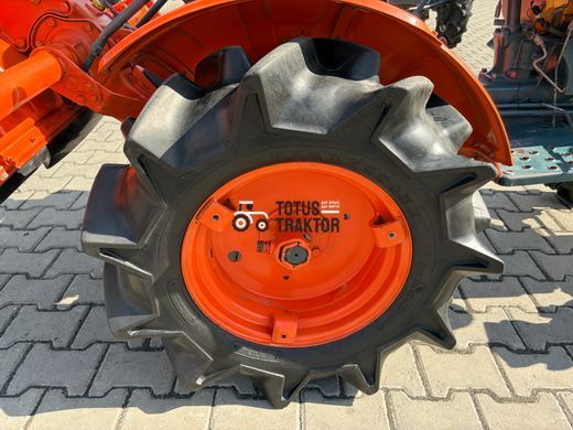 Kubota B-7001