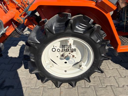 Kubota B1502
