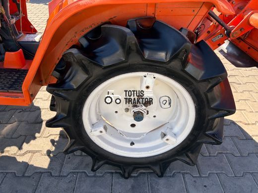 Kubota B1502