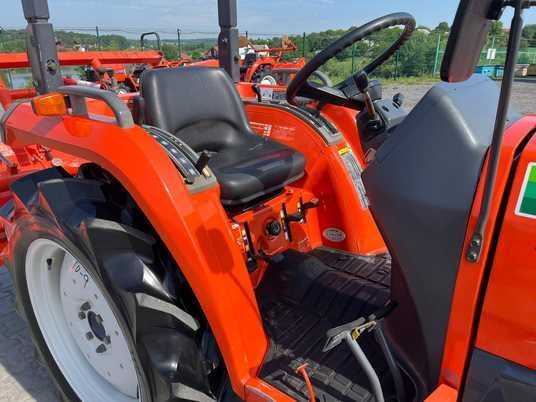 Мини трактор Hinomoto NZ235 (Kubota GT-23) - Купить в Украине