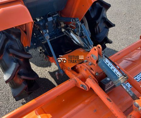 Kubota B-1902