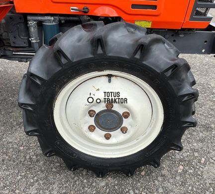 Kubota L1-255