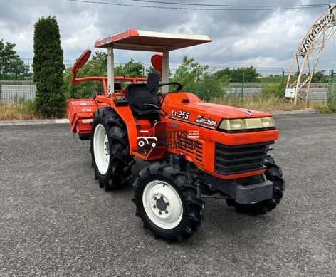Kubota L1-255