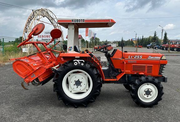 Kubota L1-255