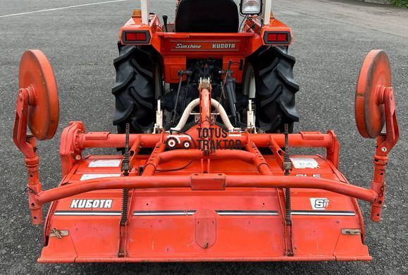Kubota L1-255