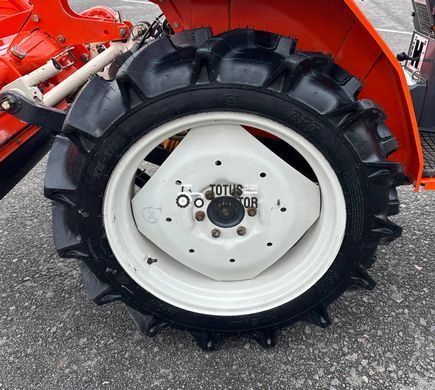 Kubota L1-195
