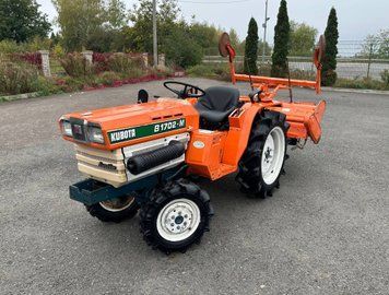 Kubota B-1702