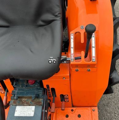 Kubota B-1702