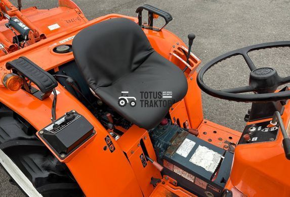 Kubota B-1702
