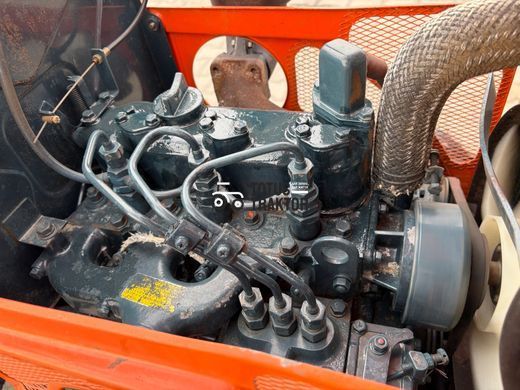 Kubota B7001
