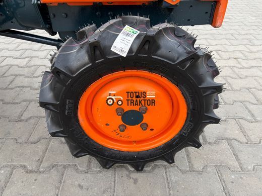 Kubota B7001
