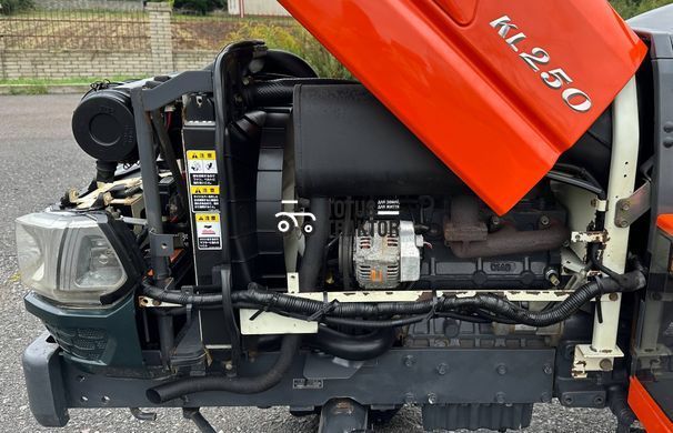 Kubota KL250