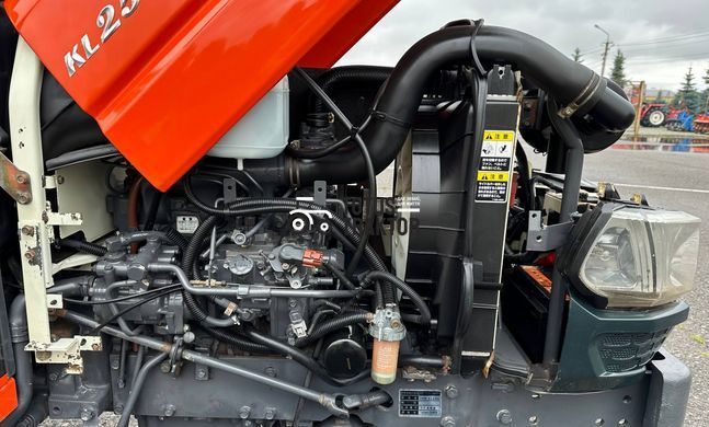 Kubota KL250