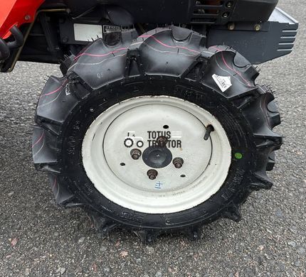 Kubota B52