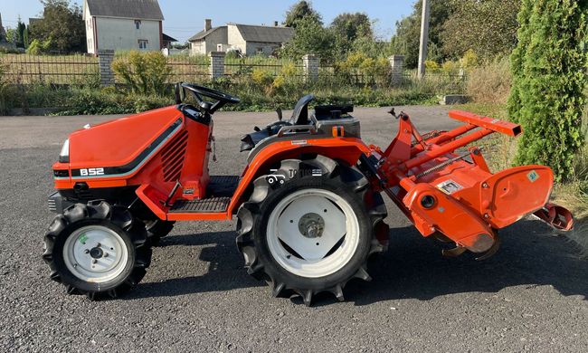 Kubota B52