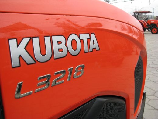 Kubota L-3218