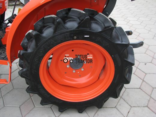 Kubota L-3218