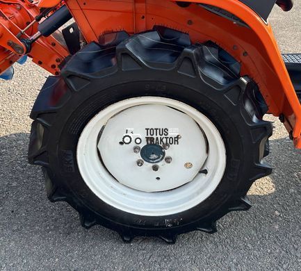Kubota B1-15