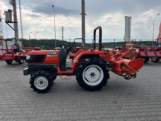 Kubota T240