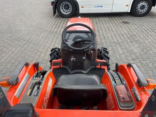 Kubota T240