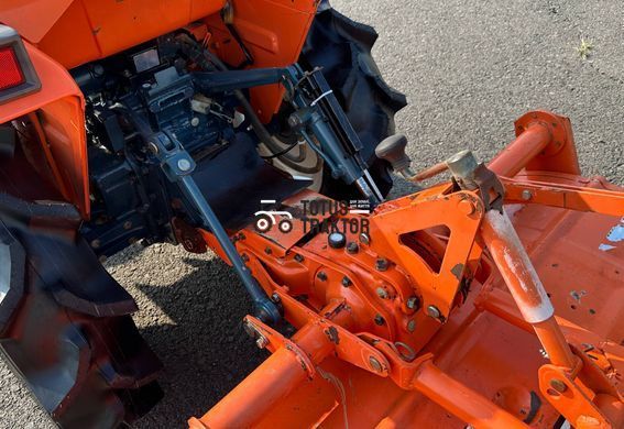 Kubota B1-15